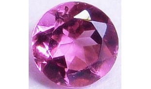 １０月の誕生石ピンクトルマリン