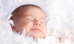 家族の誕生石３石